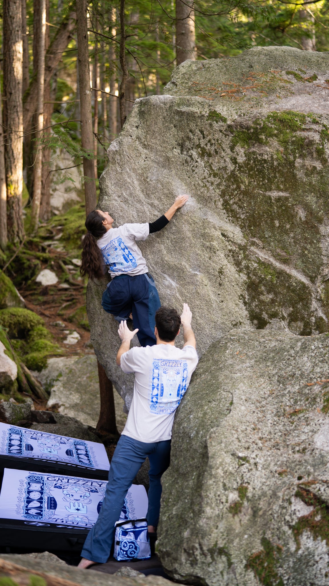 Bear Hands - T-shirt